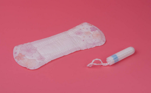 女性卫生用品的多元选择 手卫生垫、卫生棉条与餐巾在月经护理中的规范化使用